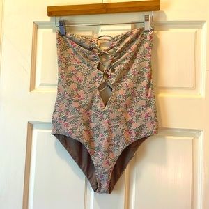 Acacia Bronx one piece - M